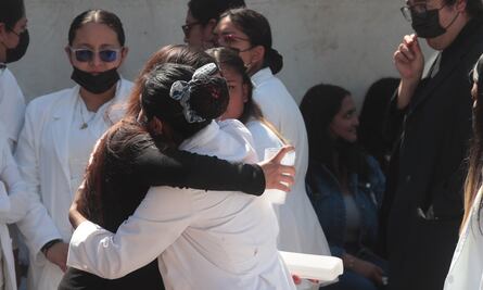 “Me valen madre sus abrazos del gobierno, lo que quiero es justicia”, familia de Mónica Citlalli Díaz durante su entierro 