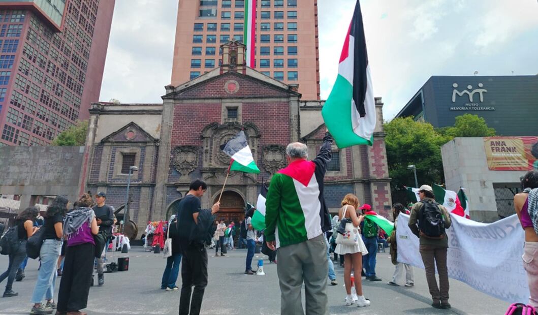 Colectivos pro Palestina exigieron al gobierno de México protección para la Flotilla Global Sumud. Foto: Eduardo Dina/EL UNIVERSAL