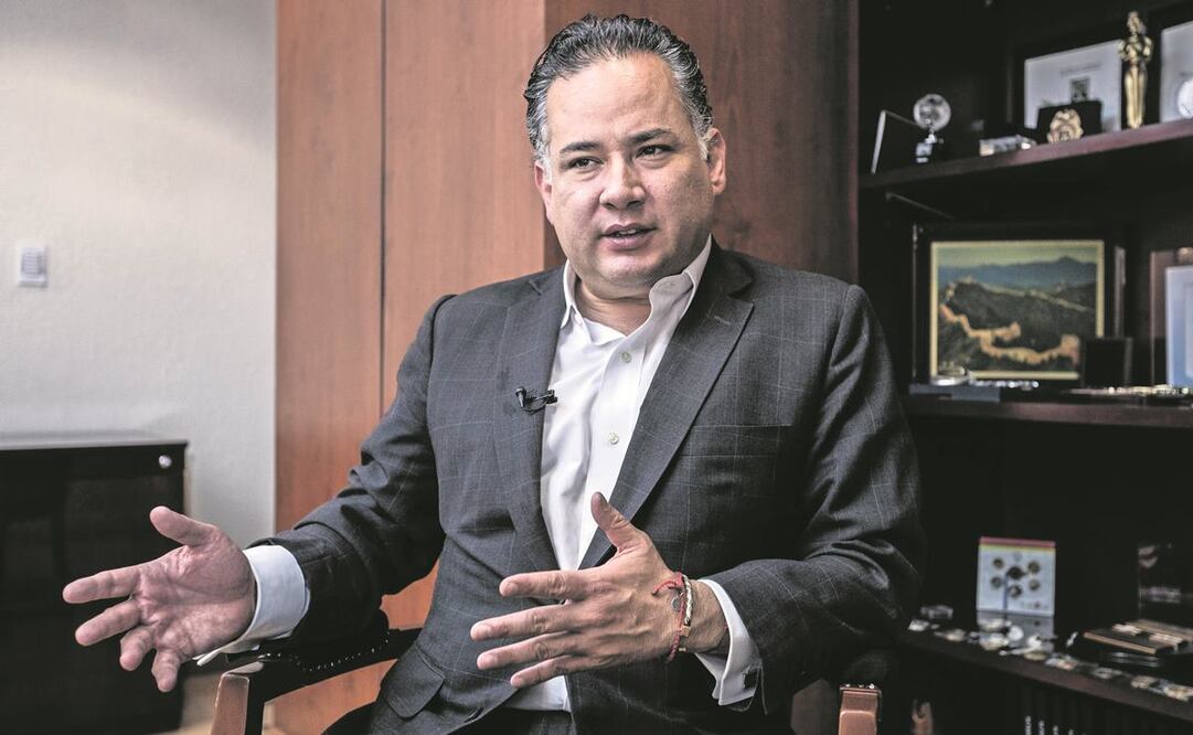 La última aparición pública que hizo Santiago Nieto Castillo, tras su renuncia como titular de la UIF, fue durante el mensaje que dio el Presidente el pasado 1 de diciembre, en el Zócalo capitalino. Foto: Archivo/ EL UNIVERSAL.