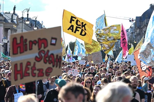 Miles de personas se manifiestan en Alemania contra el auge de la ultraderecha; están contra el AfD