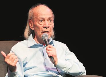 Manuel "El loco" Valdés se recupera en su casa