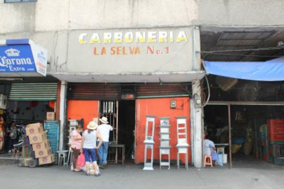 Adiós a la tradición de cocinar con carbón