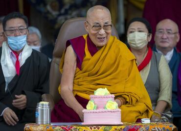 Dalai Lama celebra sus 88 años en medio de polémica por supuesto abuso infantil