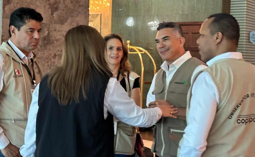 El dirigente nacional del PRI, Alejandro Moreno Cárdenas, como observador electoral en elecciones de Honduras. Foto: Especial