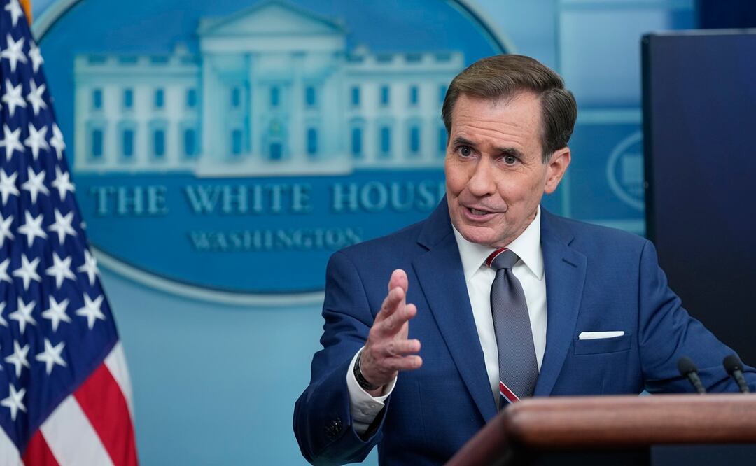 El portavoz del Consejo de Seguridad Nacional, John Kirby, habla durante la sesión informativa diaria en la Casa Blanca en Washington. Foto: AP