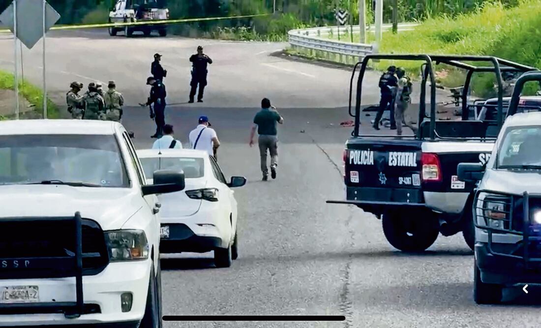 En el lugar donde fueron dejados restos humanos se encontró una manta que vincula el hecho con la Mafia Veracruzana, también conocida como Grupo Sombra. Foto: Especial