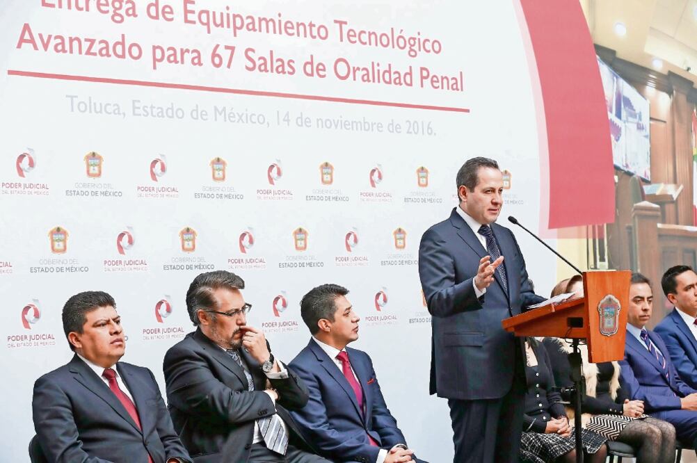 Eruviel Ávila dijo que para 2017 el Tribunal de Justicia mexiquense recibirá un incremento presupuestal para apoyar la labor de impartición de justicia. (FOTo: ESPECIAL)