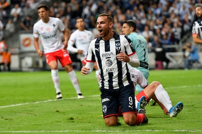 Tottenham felicita al Monterrey y Janssen por el campeonato