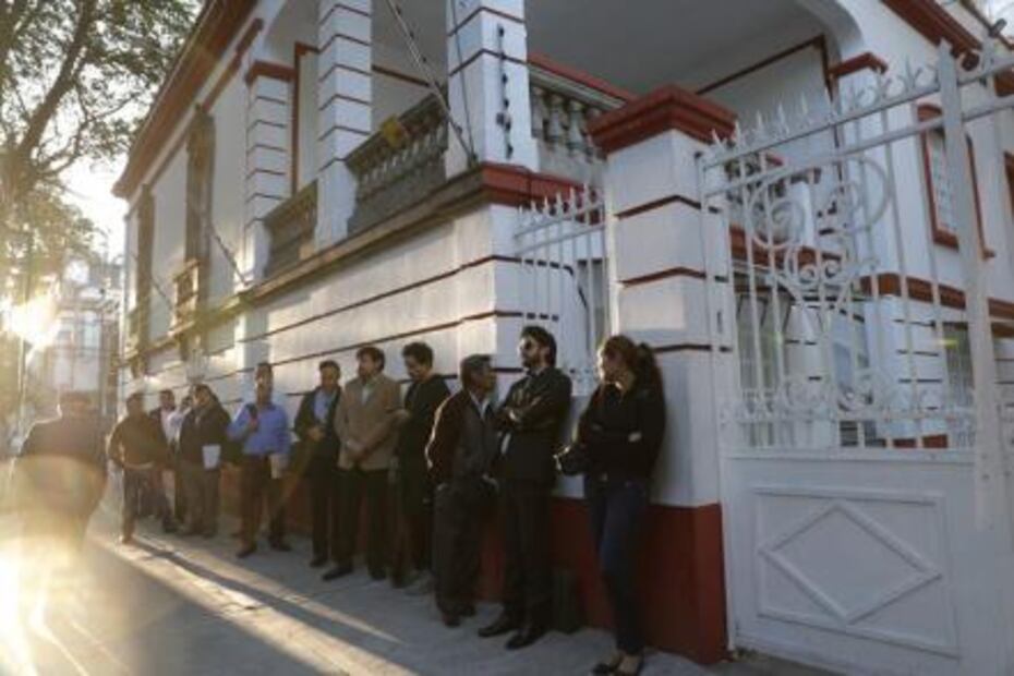 Crónica. Esperan un mes en la casa de AMLO por ayuda