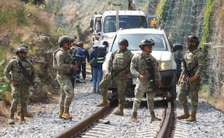 Detienen a jefe del Tren interoceánico tras descarrilamiento en Oaxaca: ferrocarrileros