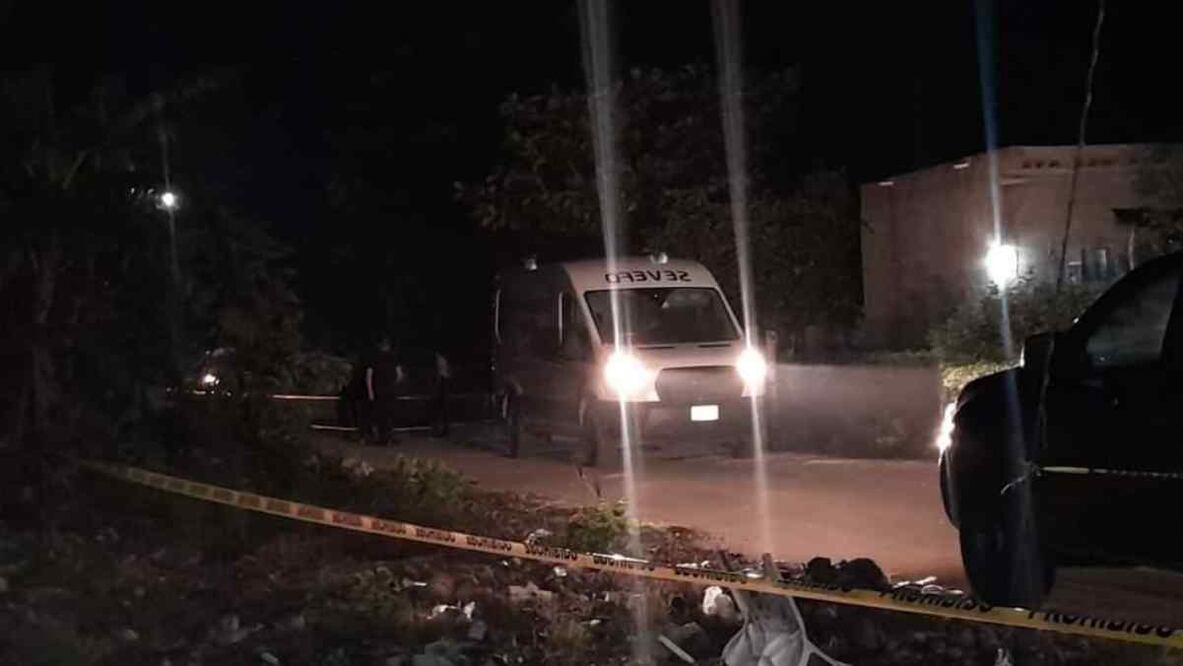 El sujeto fue turnado a la Fiscalía del Estado con sede en Motul por los delitos de portación de arma, cartuchos activos y maltrato animal. Foto: Especial