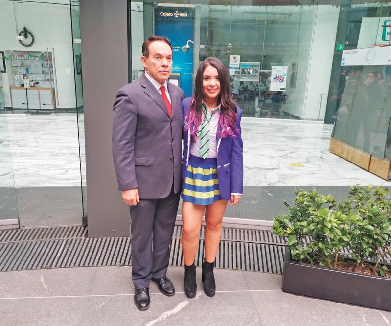 Marcos comparte créditos en The juniors con la joven actriz, Sara Toro Pabón. JANET MÉRIDA. EL UNIVERSAL