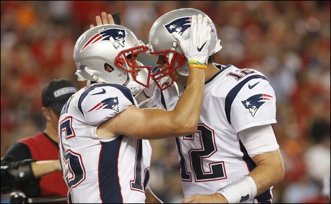 USA TODAY Sports. La defensiva de los Patriots aceptó 319 yardas por aire y 409 totales.
