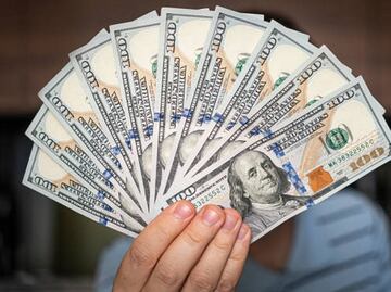 Peso vuelve a caer tras aprobación de Reforma Judicial y se acerca a las 20 unidades por dólar