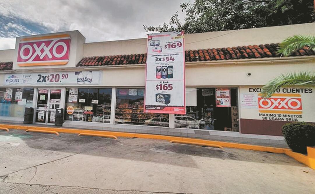Tiendas Oxxo han cerrado sus puertas por la exigencia criminal de cubrir una cuota a cambio de que no se les ataque.