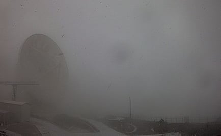 Reportan caída de nieve en partes altas del volcán Pico de Orizaba