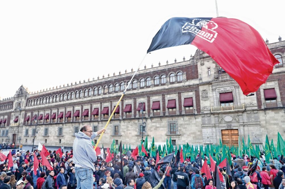 Demandas. Hoy el SITUAM realizará una marcha que partirá del Ángel de la Independencia a las instalaciones de la Secretaría de Educación Pública. (ARCHIVO EL UNIVERSAL)