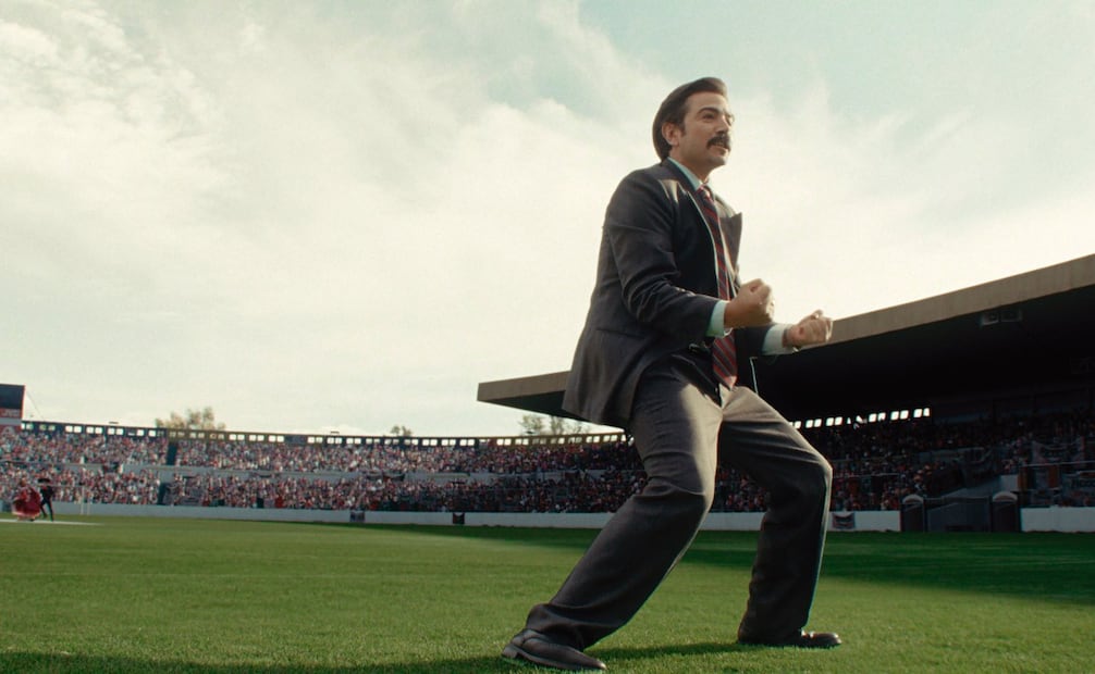 El ejecutivo (Luna) que gestiona la sede de México 86 es un personaje ficticio. Foto: Netflix