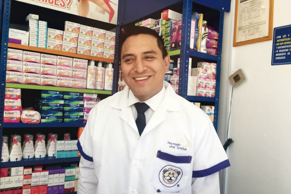 José Antonio Buendía dice que no lo pensó dos veces cuando vio al pequeño entre el torrente de agua y lodo que bajaba del cerro El Chimalhuache. Foto: EMILIO FERNANDÉZ. EL UNIVERSAL