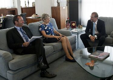 UNESCO coincide con iniciativa de Peña Nieto a favor de matrimonio igualitario: Bokova