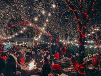 Navidad, pizza y fogata en un restaurante al aire libre en el Ajusco 