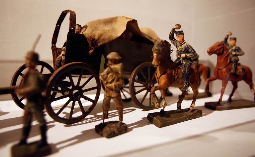 La exposición está acompañada de una investigación minuciosa del momento histórico en que se realizó cada pieza. FOTO: Juan Carlos Reyes/EL UNIVERSAL.