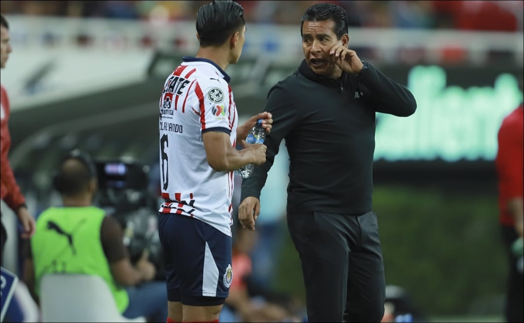 Alberto Coyote, técnico del Guadalajara. Foto: Imago 7
