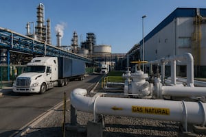 Moody’s advierte riesgos en CFE, pero México conserva una ventaja clave: gas asequible de EE.UU.