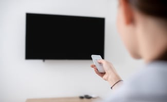 Cómo convertir tu televisión vieja en una Smart TV potente