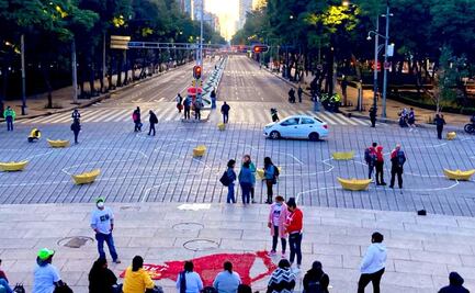 Familiares de desaparecidos bloquean Paseo de la Reforma