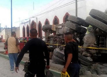 Truck hits religious procession in Zacatecas; 16 dead, 30 hurt