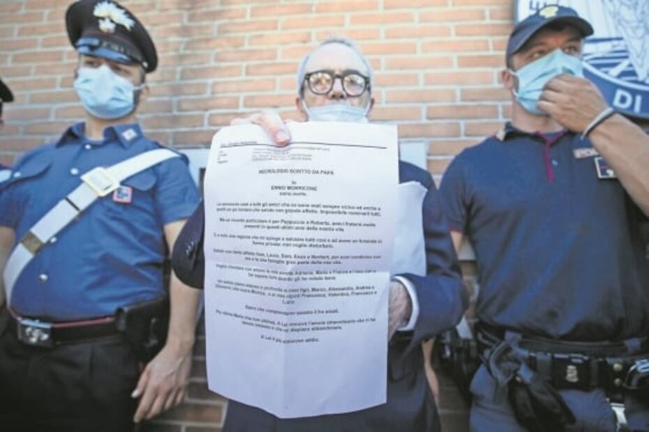 Tras funeral privado, Ennio Morricone ya reposa en cementerio romano