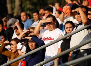 Diablos Rojos del México ayuda a aficionado a salir temprano de trabajar