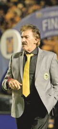 La Volpe culpa al arbitraje por la derrota azulcrema