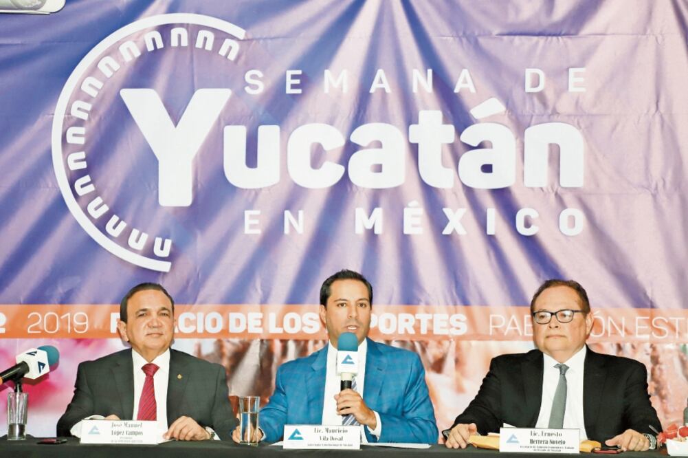 El gobernador Mauricio Vila (centro) dijo que la Semana de Yucatán en México ofertará productos de empresas yucatecas a través de una plataforma digital. / BERENICE FREGOSO. EL UNIVERSAL
