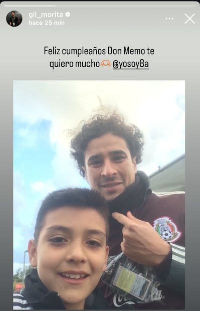 Gil Mora felicitó al arquero Memo Ochoa. FOTO: Instagram