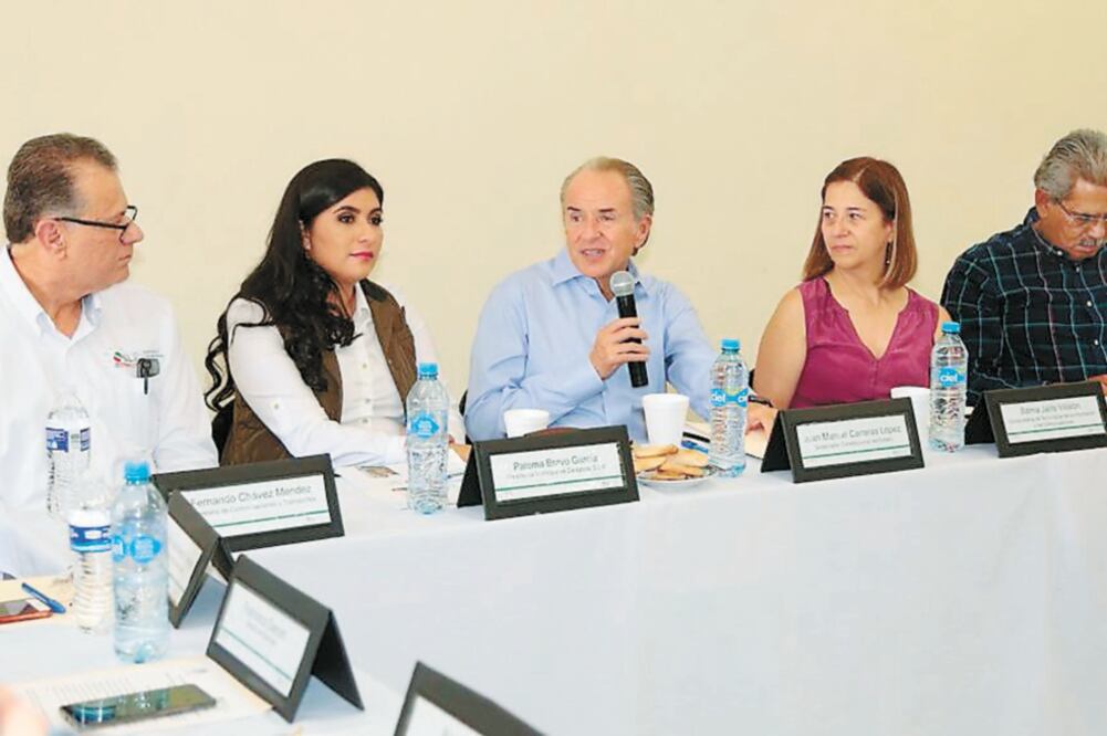 El gobernador Juan Manuel Carreras López solicitó apoyo a la SCT para que con nuevos modelos los potosinos estén conectados.