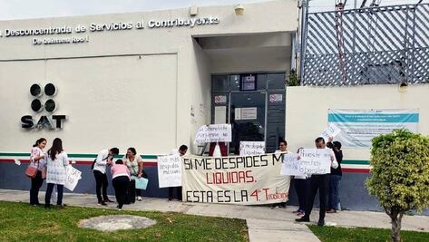 "Si me despides me liquidas", dicen ex empleados del SAT en Chetumal