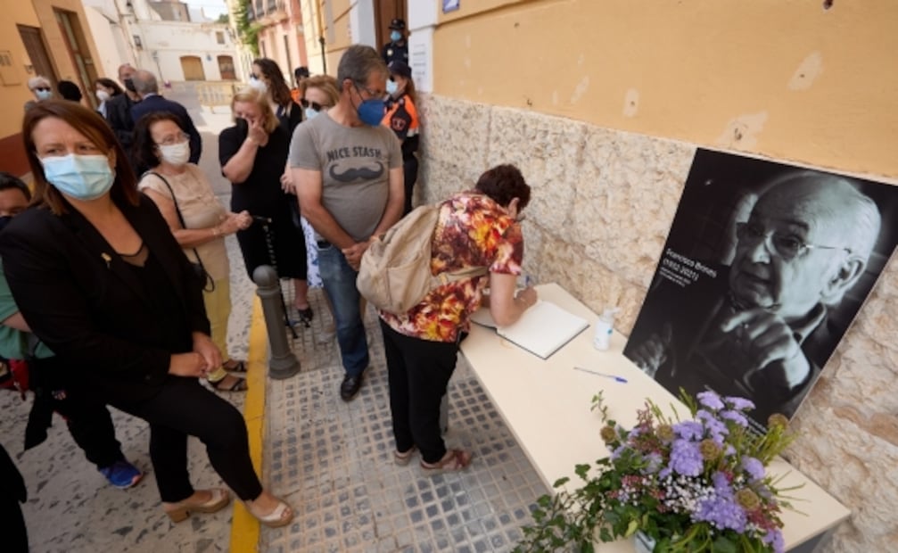 Despiden al escritor español Francisco Brines