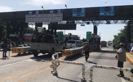 Maestros toman casetas de peaje en Chiapas; exigen diálogo con AMLO