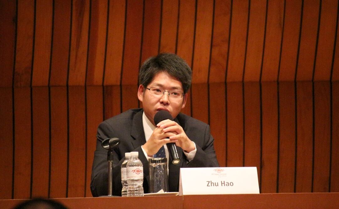 El avance de China hacia el desarrollo científico y tecnológico comenzó en 1949 y tomó cinco ciclos presidenciales llevar la ciencia hasta donde se encuentra ahora, precisó el diplomático chino Hao Zhu. (FOTO: FCCyT)