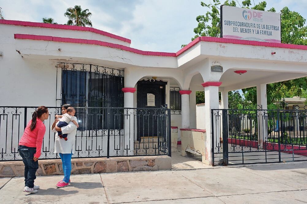 A principios de este mes, Silvia Nazario recuperó a su hijo que había sido dado en adopción por parte de la Subprocuraduría de la Defensa del Menor (ARCHIVO EL UNIVERSAL)