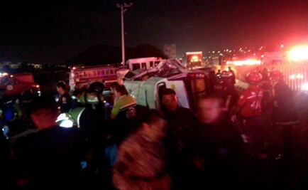 Suben a robar combi y vuelca en la México-Puebla; hay 3 muertos