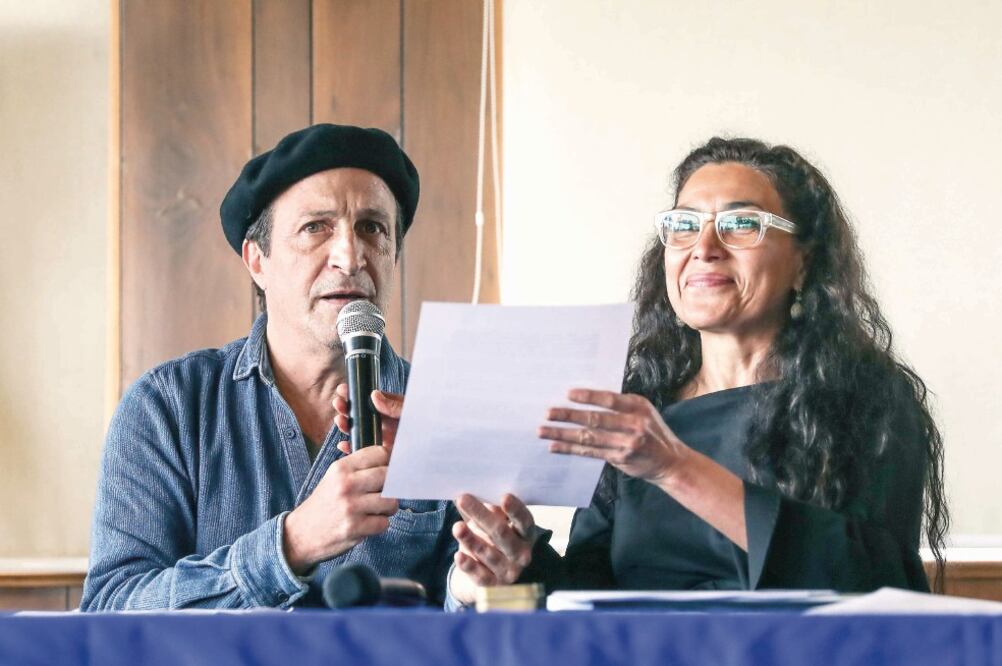 Daniel Giménez Cacho y Dolores Heredia leyeron el documento (GERMÁN ESPINOSA. EL UNIVERSAL)