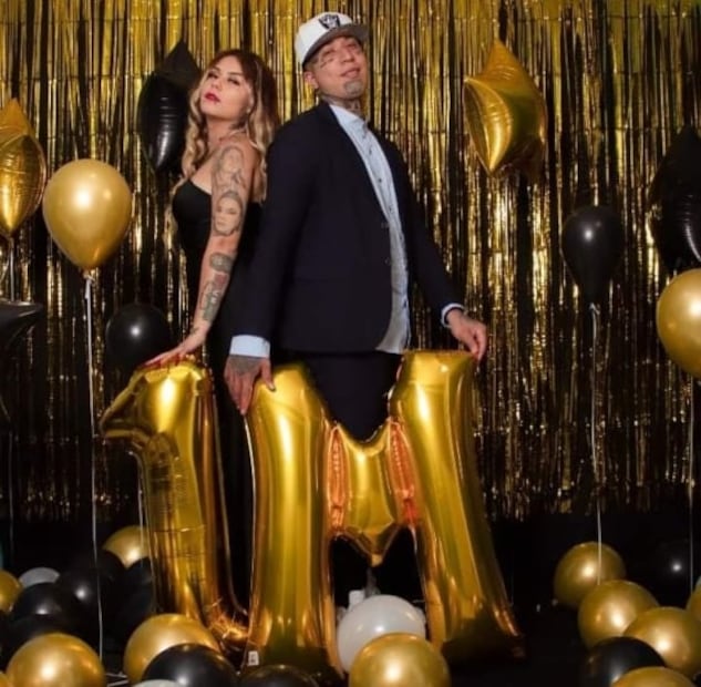 Mona presume millonario regalo de Geros y fans la tunden; "te la compró con lo que te robó"