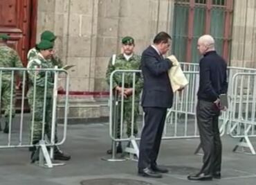 Ricardo Mejía Berdeja llega a Palacio Nacional; se prevé que se reúna con AMLO