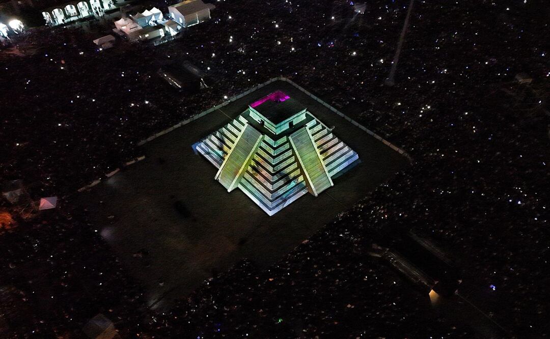 El mapping "Memoria Luminosa II" en el Zócalo atrae a 980 mil asistentes en 10 días de espectáculo: Secretaría de Cultura. Foto: Especial