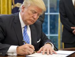 Trump retira los aranceles a carne de res, tomates, plátanos y café