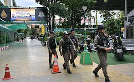 Adolescente mata a sus abuelos y profesores en tiroteo en Tailandia; reportan 5 muertos y decenas de heridos
