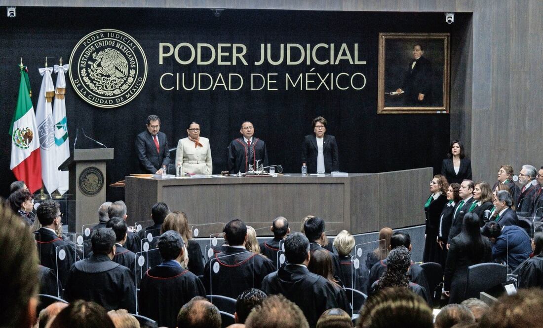 Rafael Guerra hizo un llamado a “renovar los votos” con los principios de prudencia, justicia, valor y libertad, para fomentar la paz social en la CDMX. Foto: Yaretzy M. Osnaya / EL UNIVERSAL